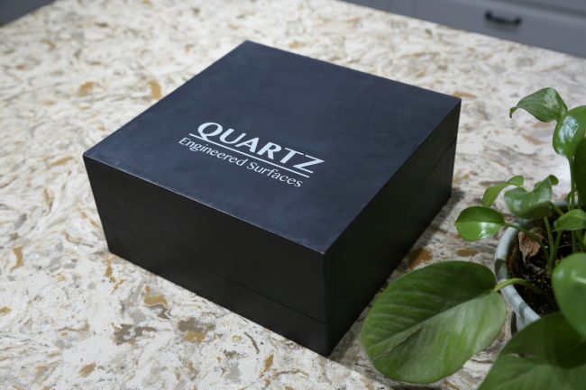 Flip sample box case for customized quartz sample